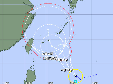 台風進路予想図
